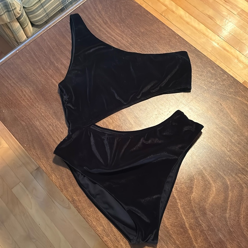 Speedo Black One Shoulder Swim One Piece
